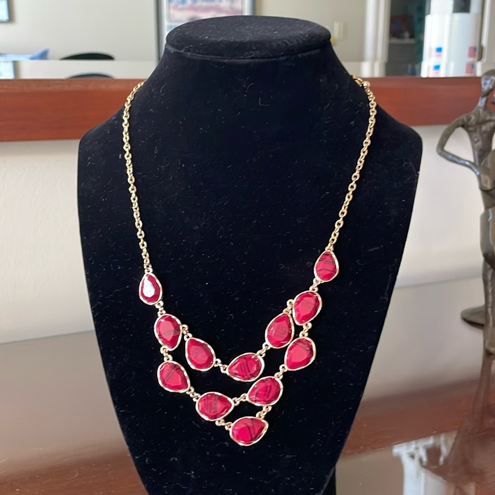 Statement Necklace in Red/Gold